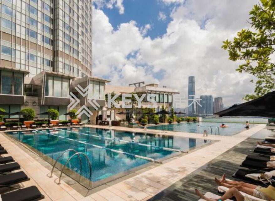 Four Seasons Place 